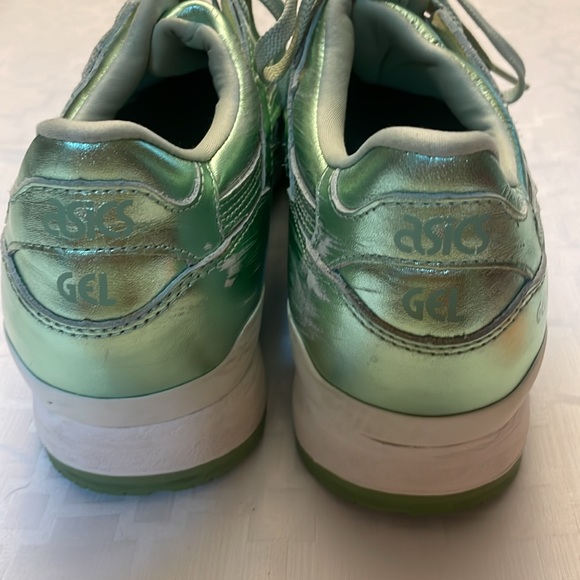 RARE GREEN ASICS GEL LYTE III SHOES - WOMEN'S SIZE 9 - Picture 5 of 11